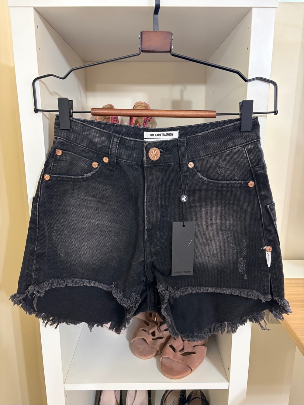NWTs One Teaspoon Black Distressed High-Rise Frayed Hem Denim Shorts| size 25